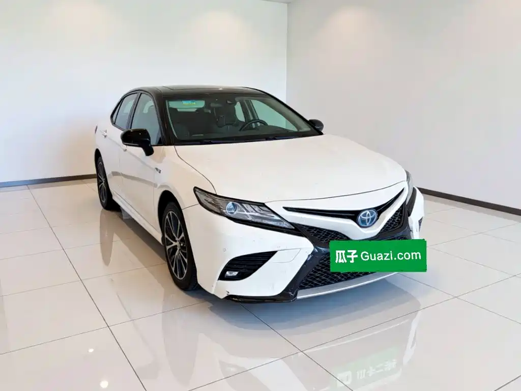 Toyota Camry — миниатюра 3