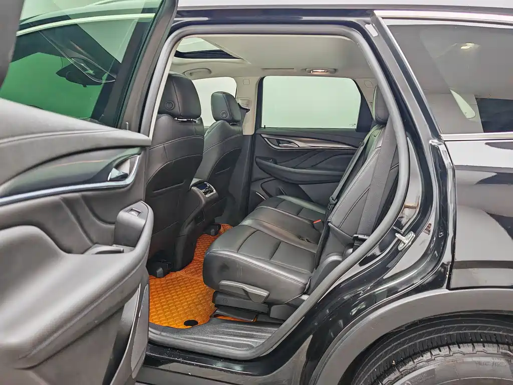 Buick Enclave — миниатюра 17
