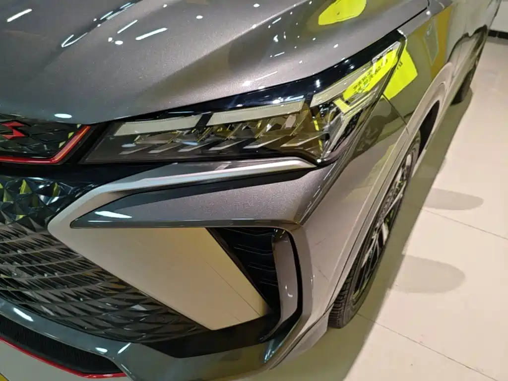 Geely Binyue — миниатюра 24