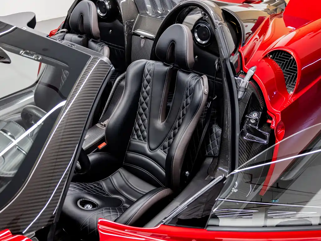 Pagani Huayra — миниатюра 9