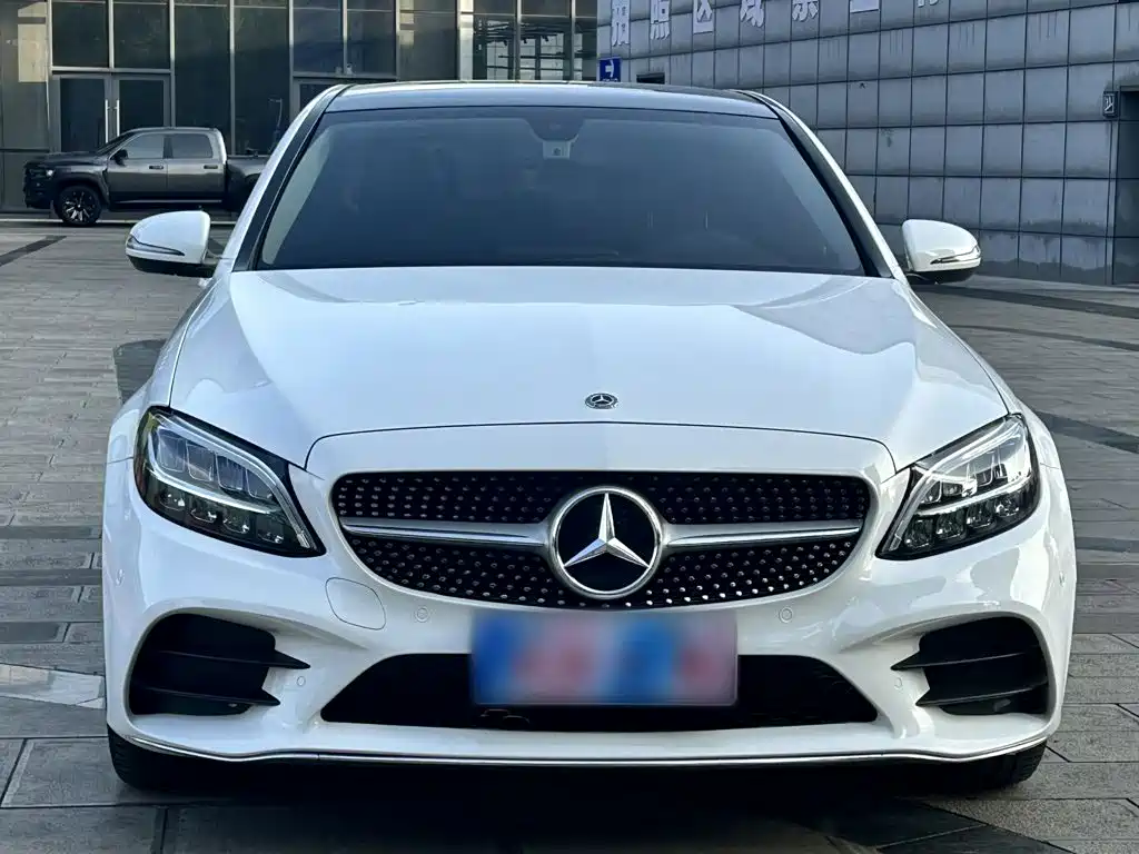 Mercedes-Benz C-Class — миниатюра 3