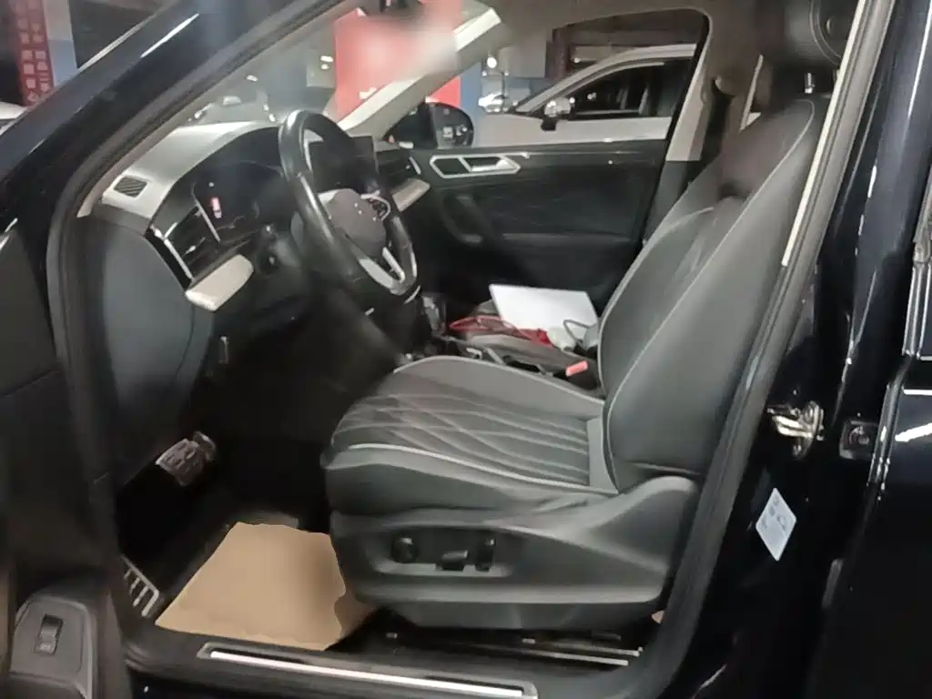 Volkswagen Tiguan L — миниатюра 15