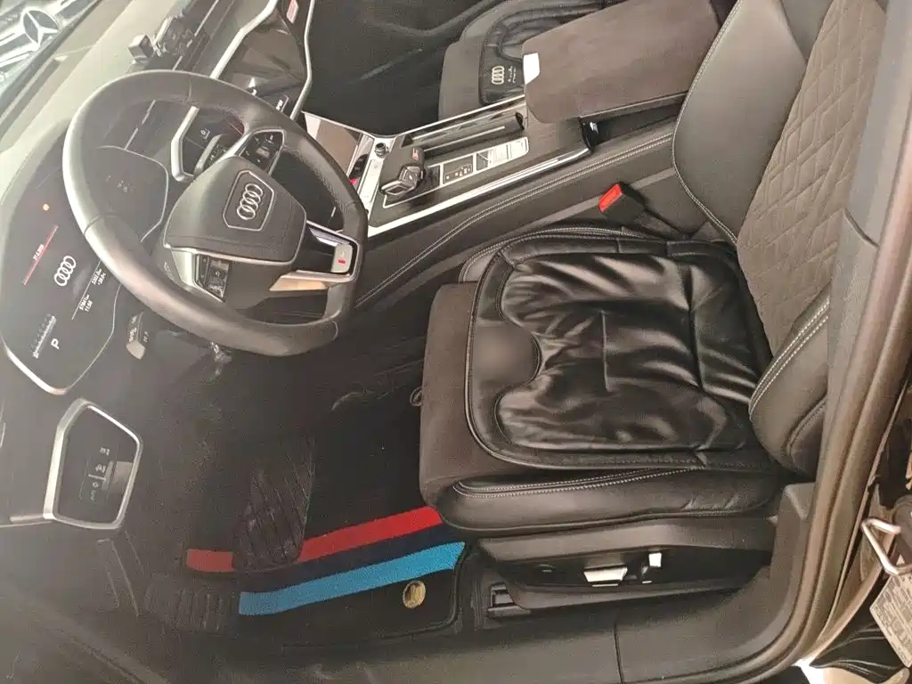 Audi A6L 2024 55 TFSI quattro Premium