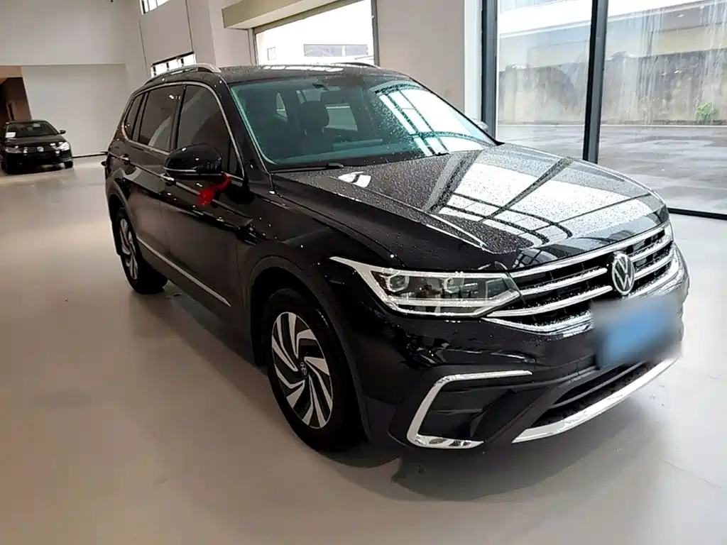 Volkswagen Tiguan L — миниатюра 4