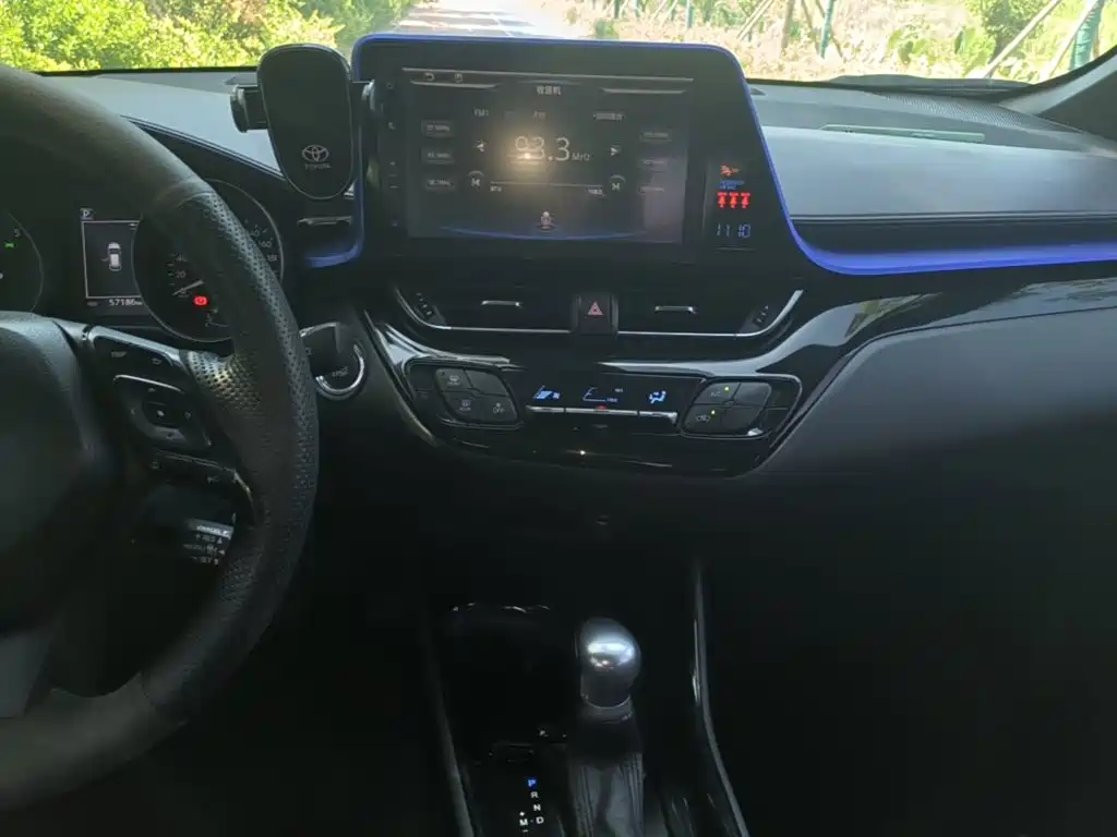 Toyota C-HR — миниатюра 13