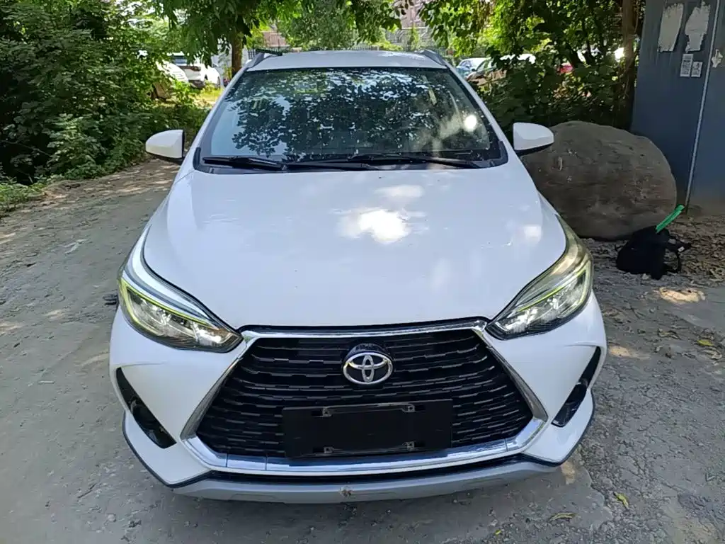Toyota Yaris L — миниатюра 3