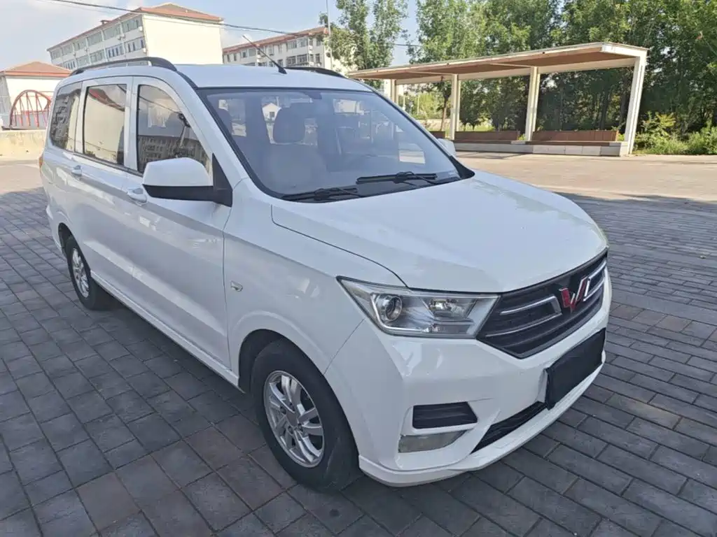 Wuling Hongguang — миниатюра 4