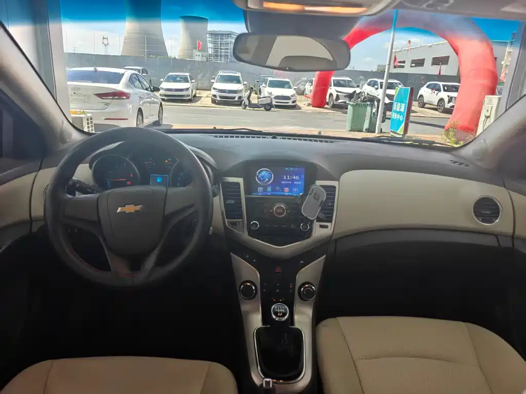 Chevrolet Cruze — миниатюра 11