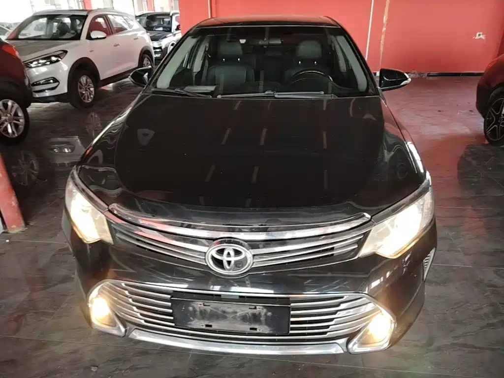 Toyota Camry — миниатюра 3