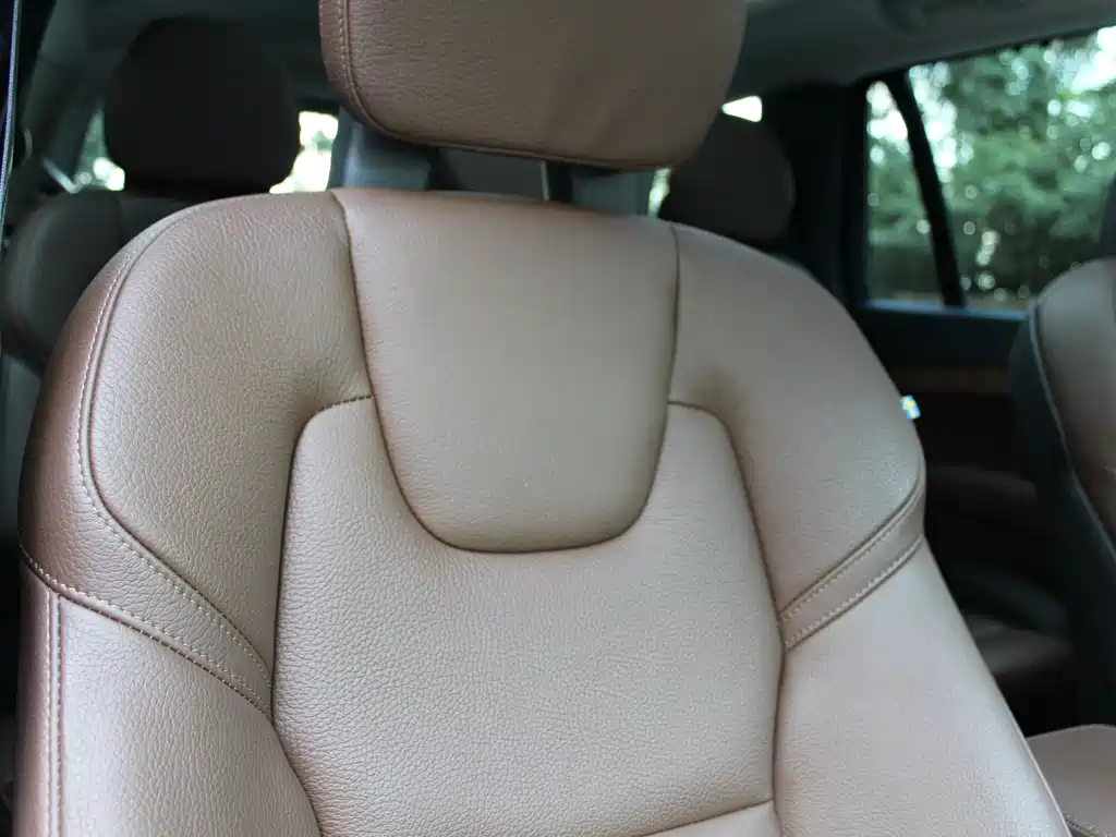 Volvo XC90 — миниатюра 22