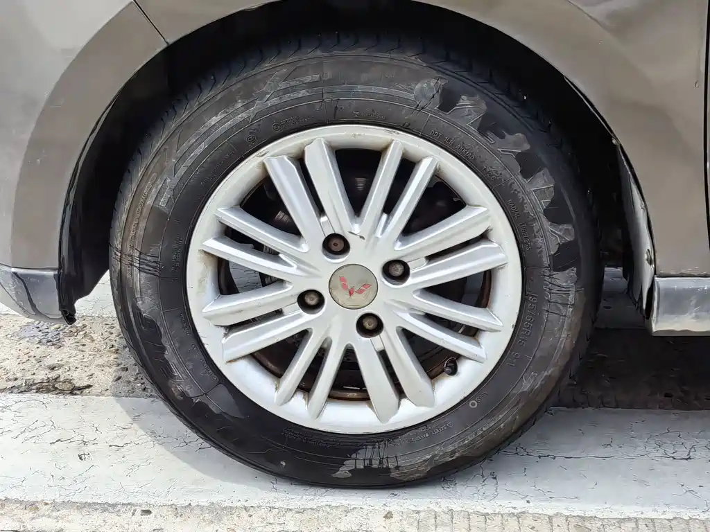 Wuling Hongguang — миниатюра 14