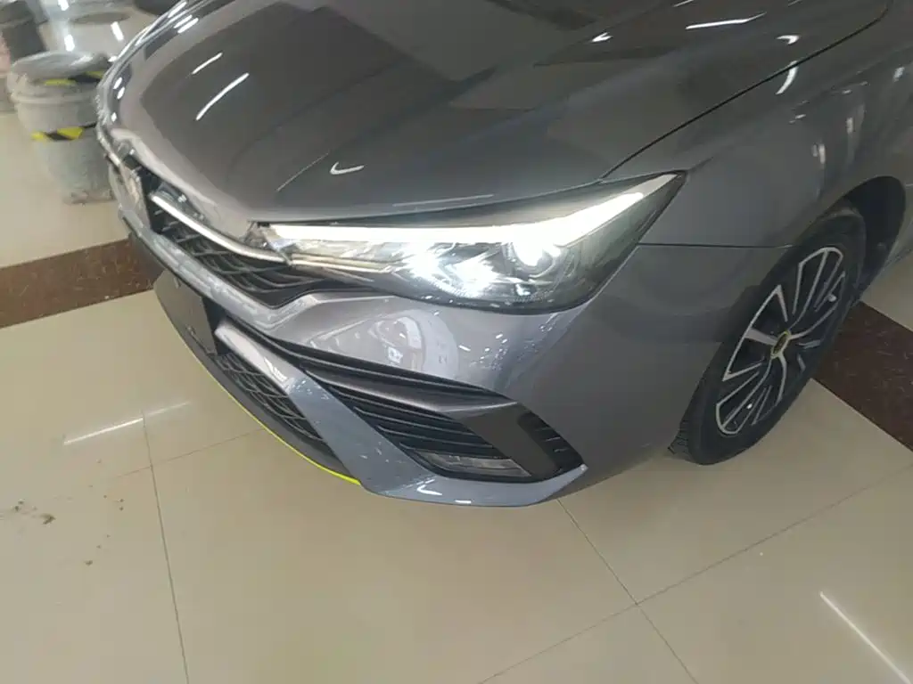 Roewe i5 — миниатюра 24