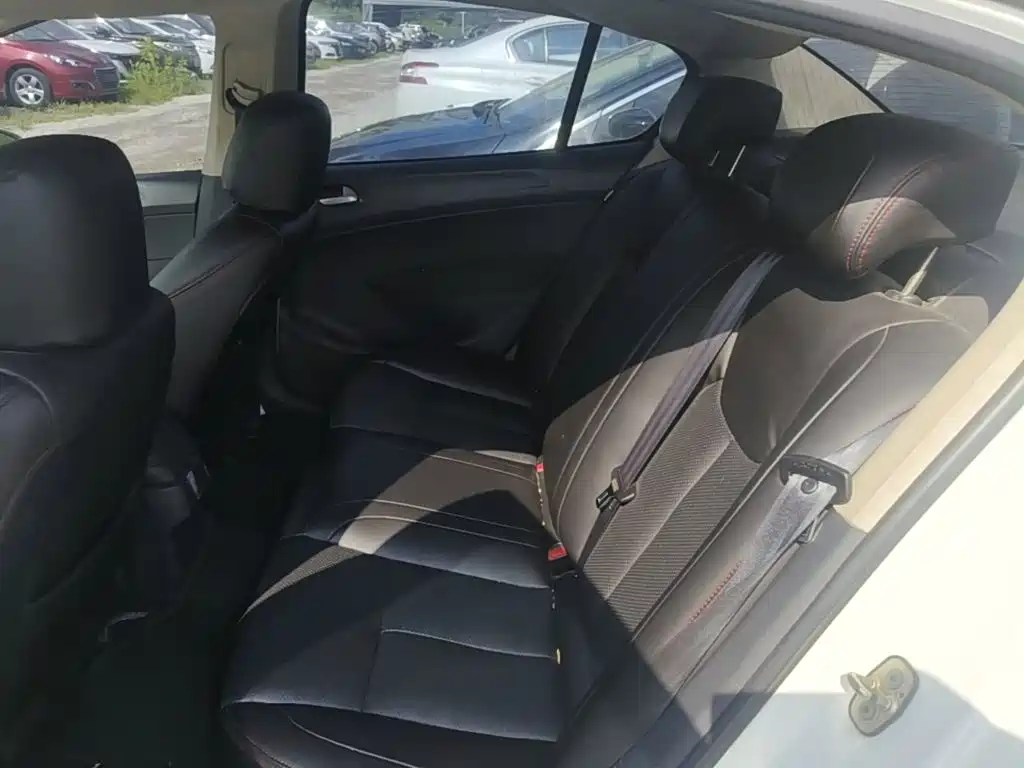 Peugeot 308 — миниатюра 22