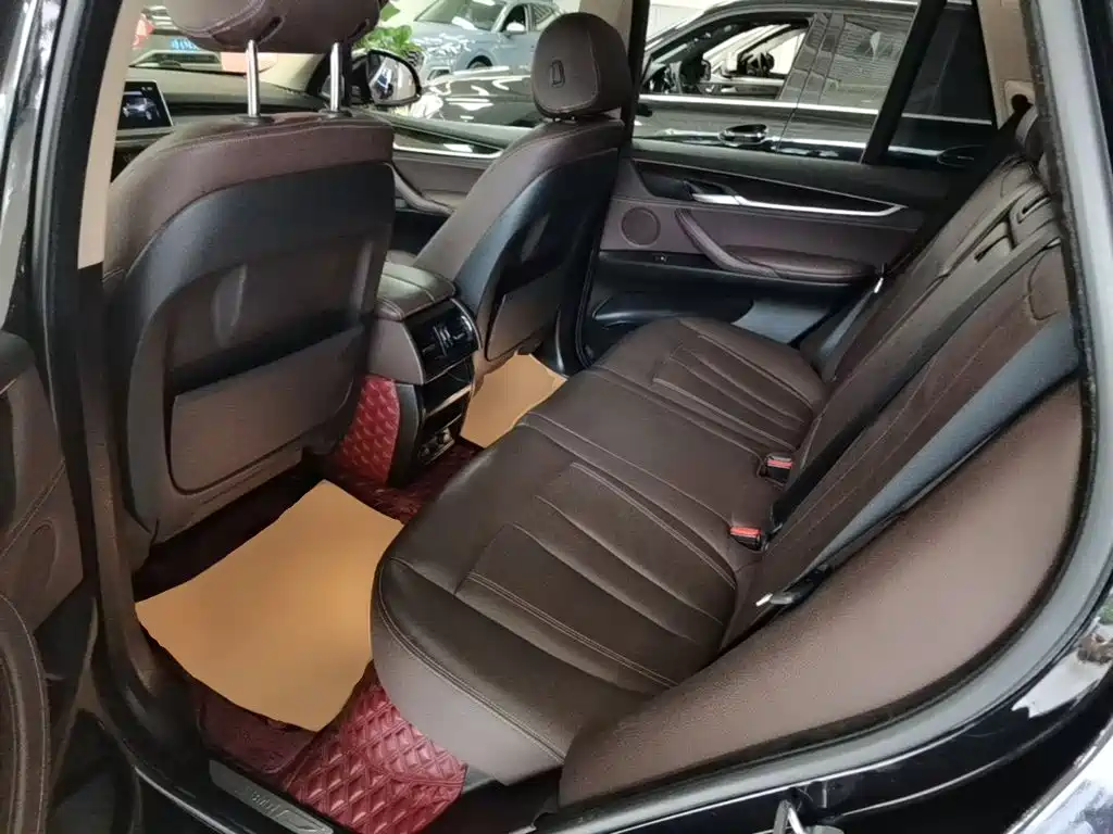 BMW X5 (Import) — миниатюра 17