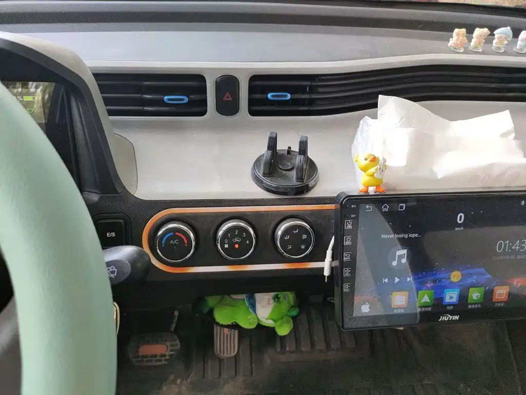 Wuling MINIEV — миниатюра 9