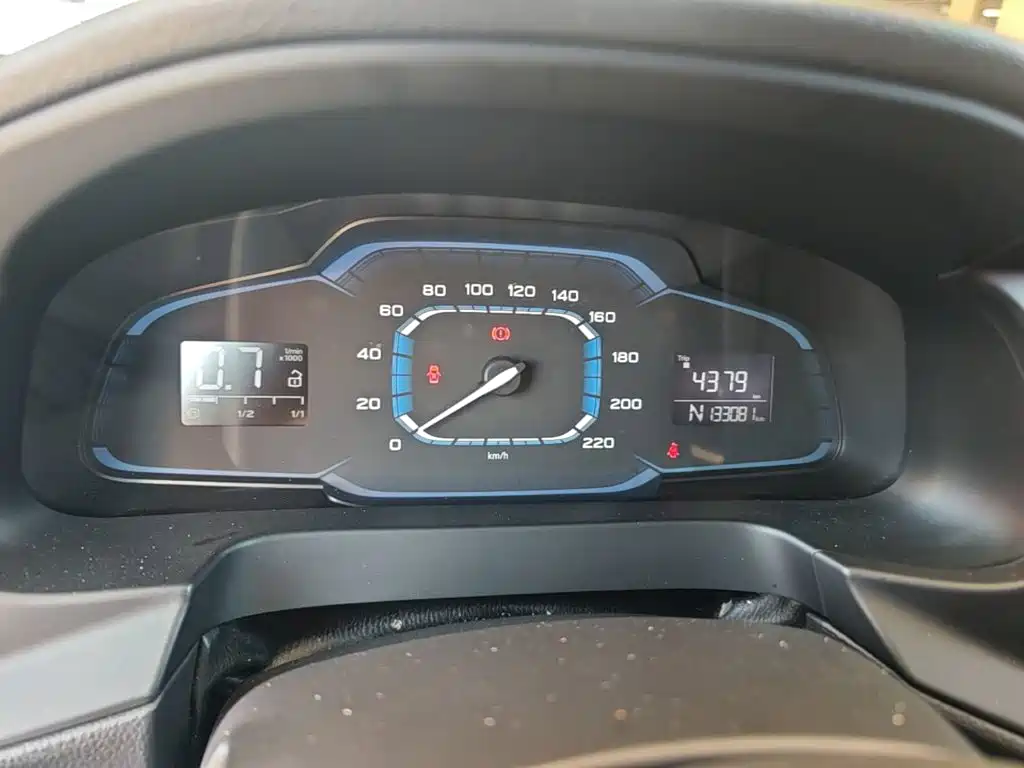 Roewe 360 — миниатюра 12