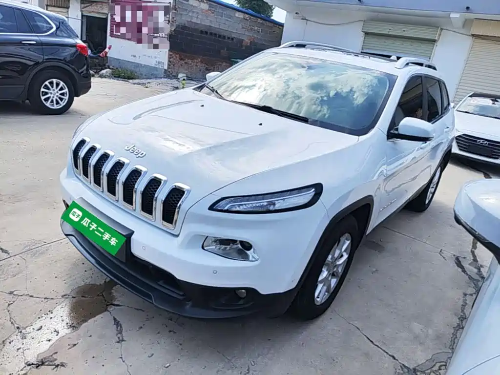 Jeep Cherokee — миниатюра 2