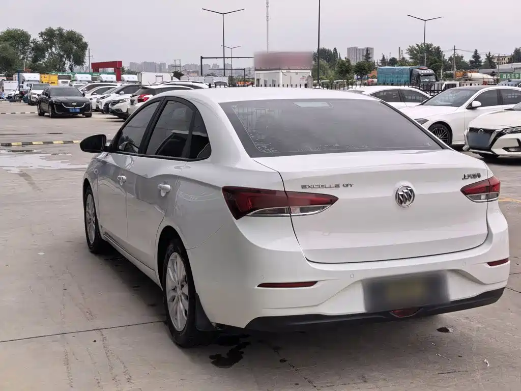 Buick Excelle — миниатюра 9