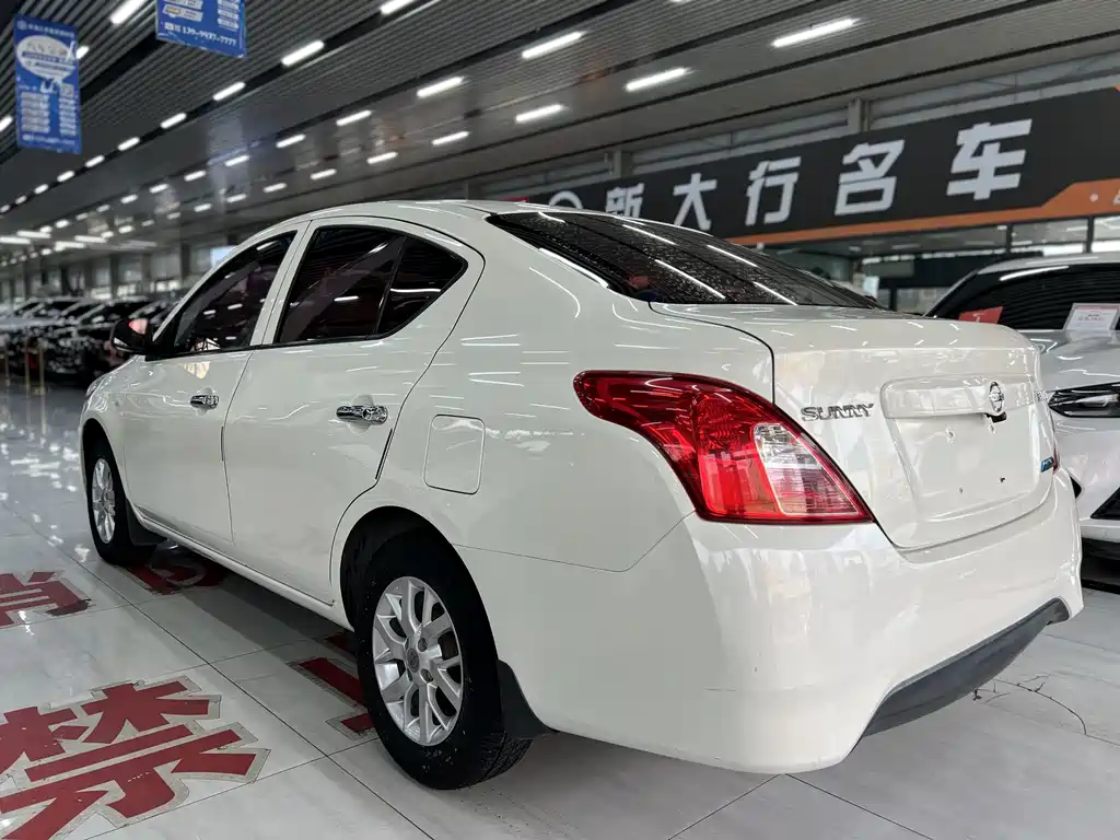 Nissan Sunny — миниатюра 7