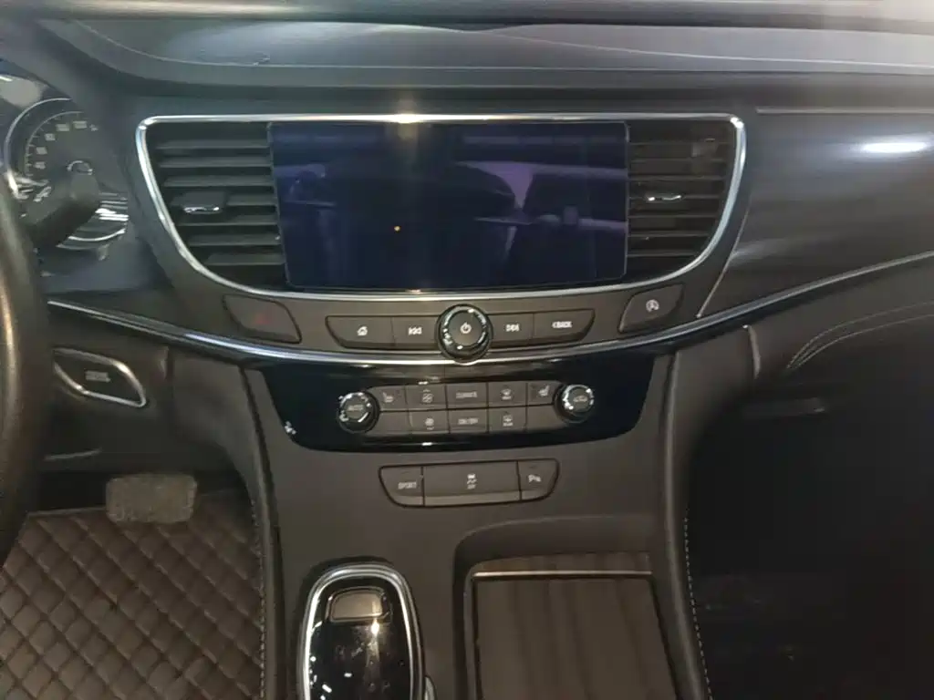 Buick LaCrosse — миниатюра 13