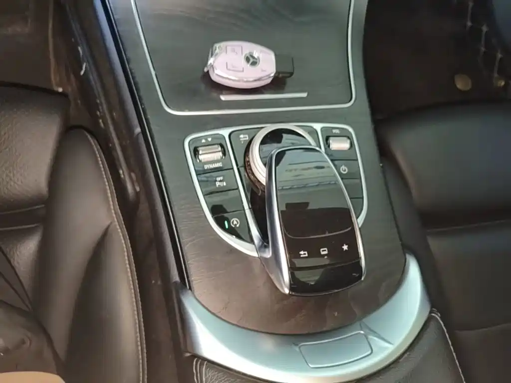 Mercedes-Benz C-Class — миниатюра 14