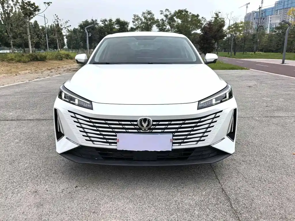 Changan Eado — миниатюра 2