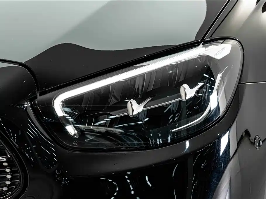 Mercedes-Benz E-Class (Import) — миниатюра 4