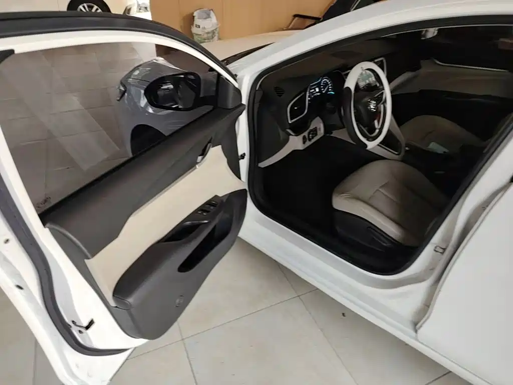 Buick Excelle — миниатюра 16