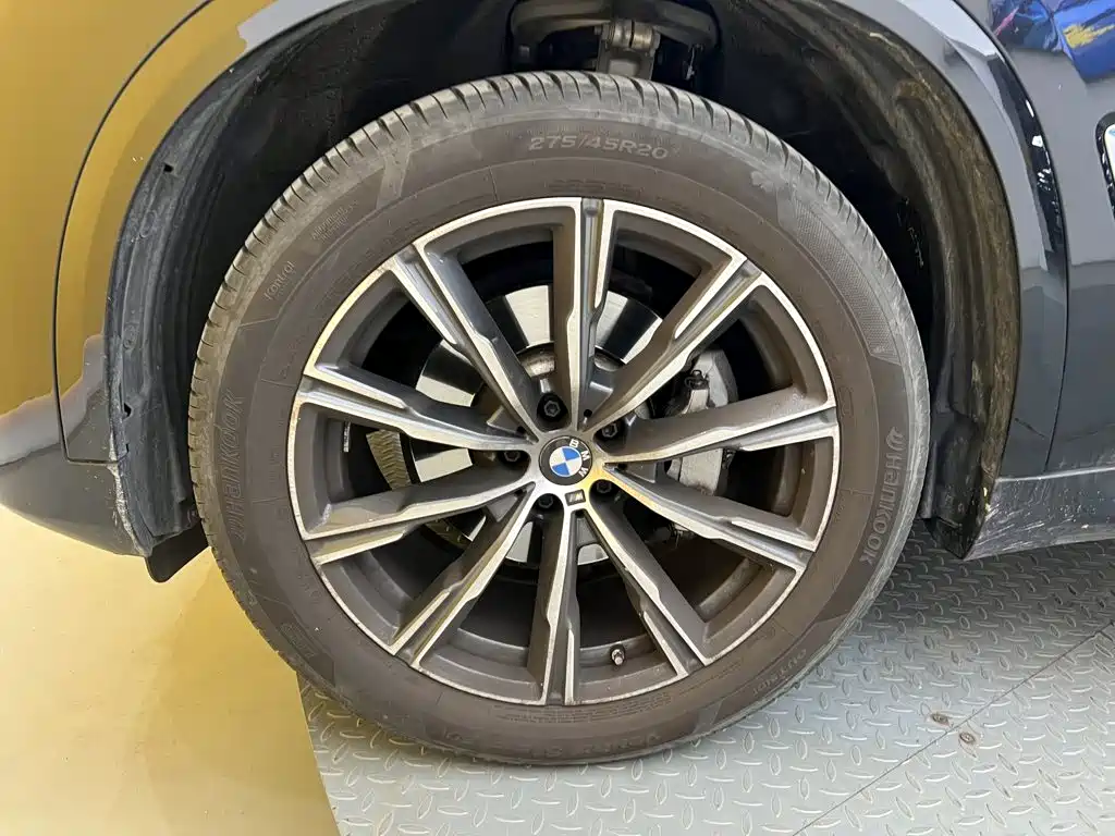 BMW X5 — миниатюра 10