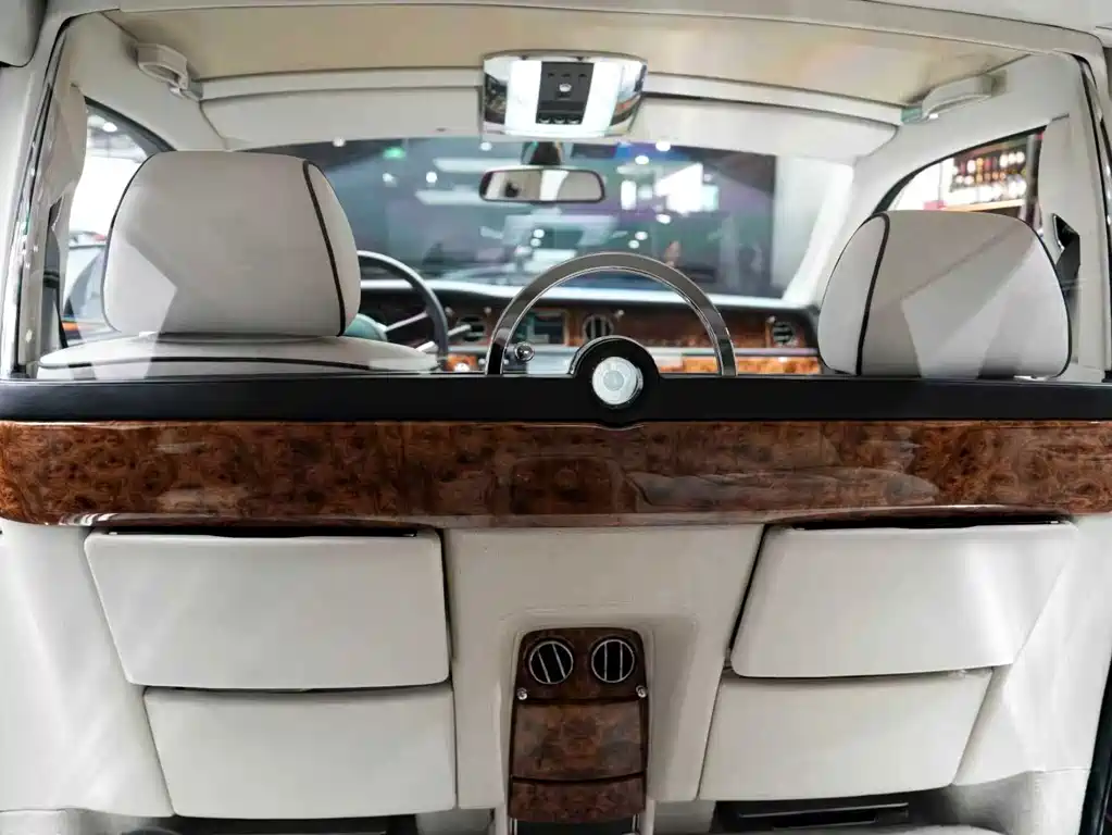 Rolls-Royce Phantom 6.7L Extended Edition EWB, фото 40