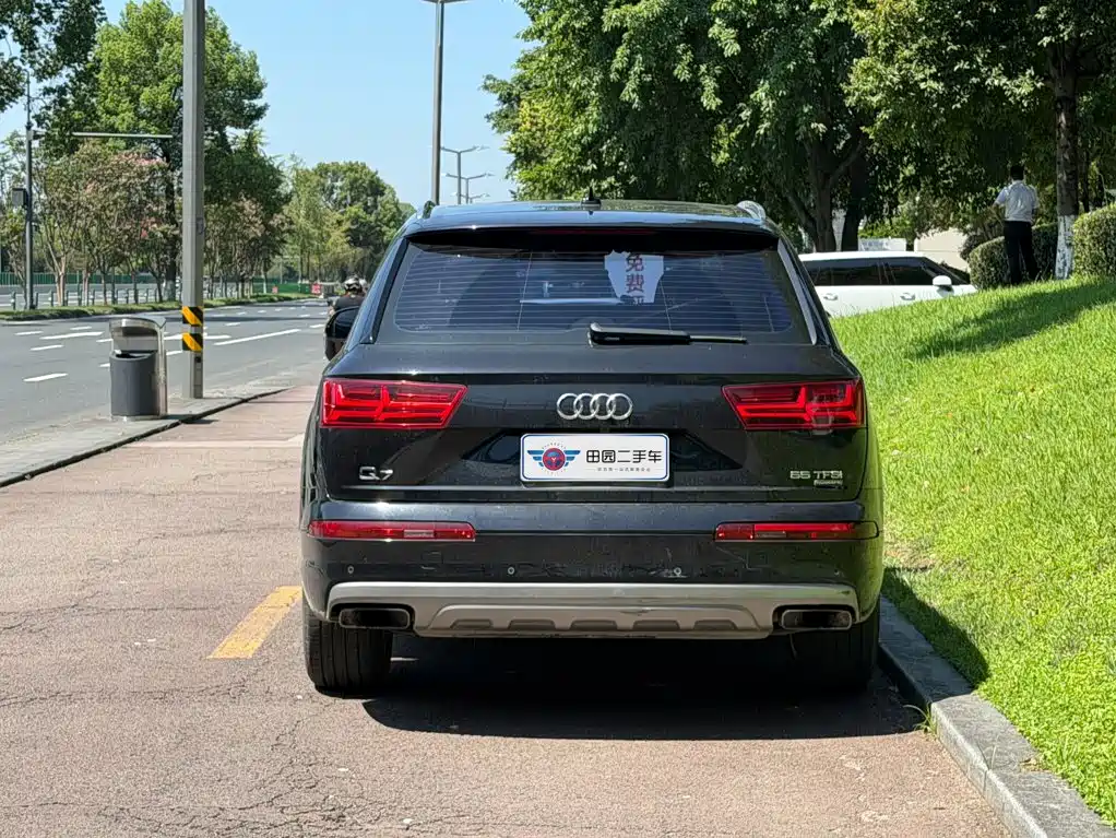 Audi Q7 — миниатюра 5