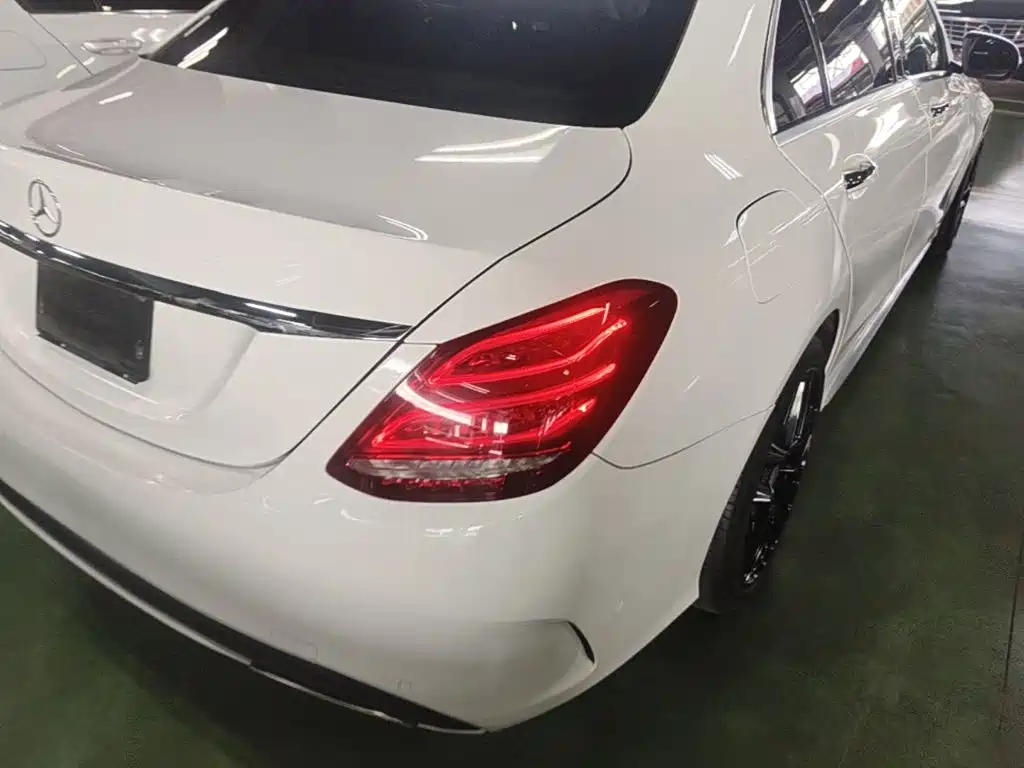 Mercedes-Benz C-Class — миниатюра 8