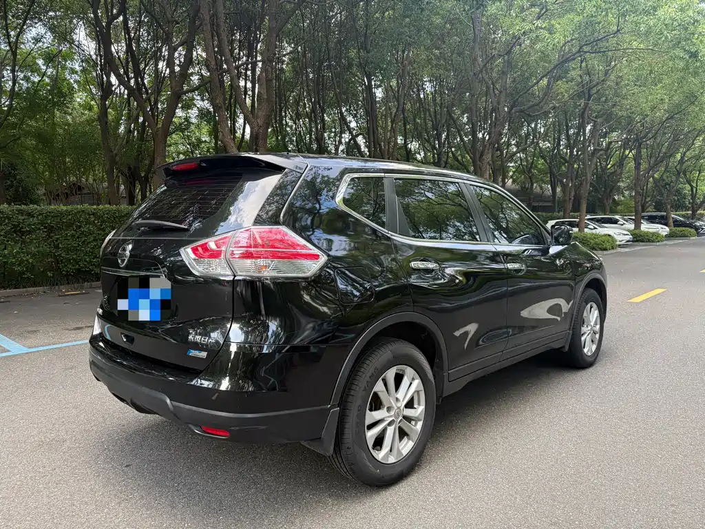 Nissan X-Trail — миниатюра 4