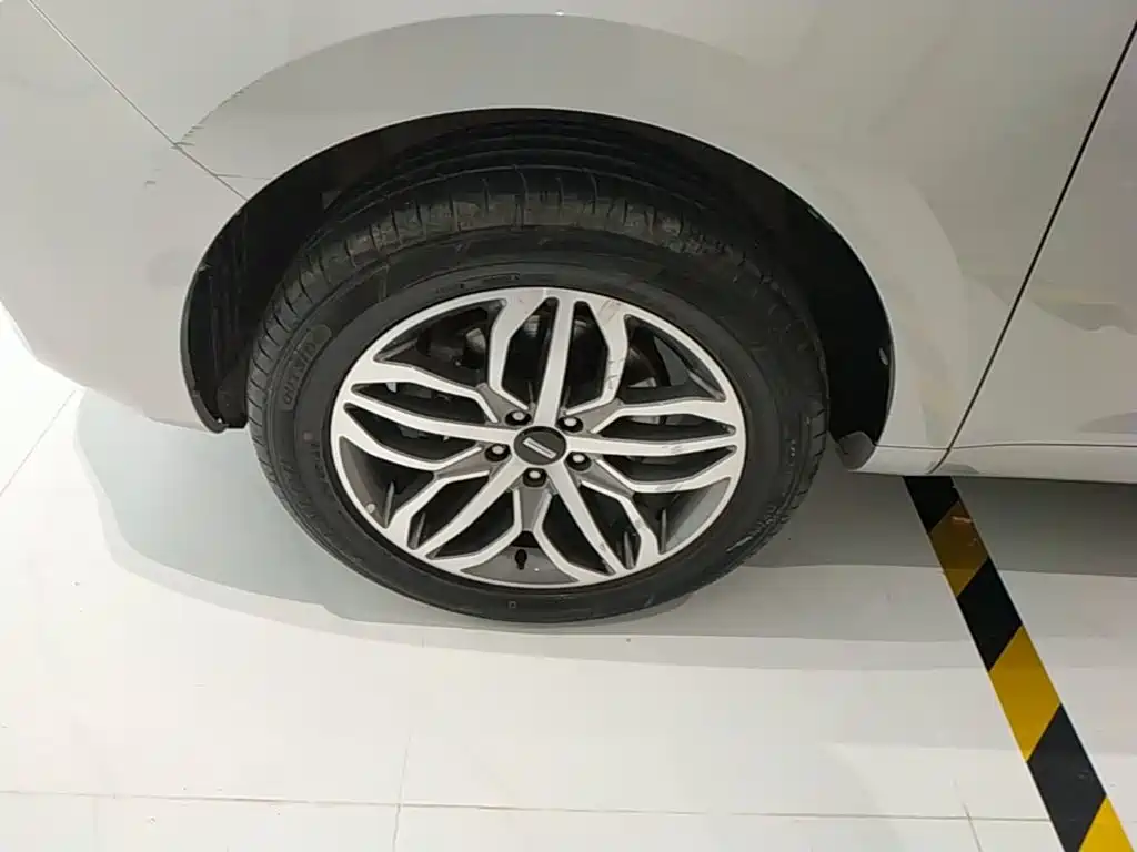 Wey Wey VV5 — миниатюра 23