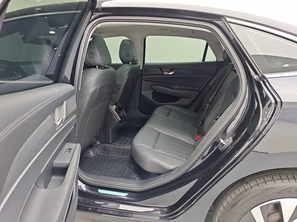Volkswagen Passat — миниатюра 17