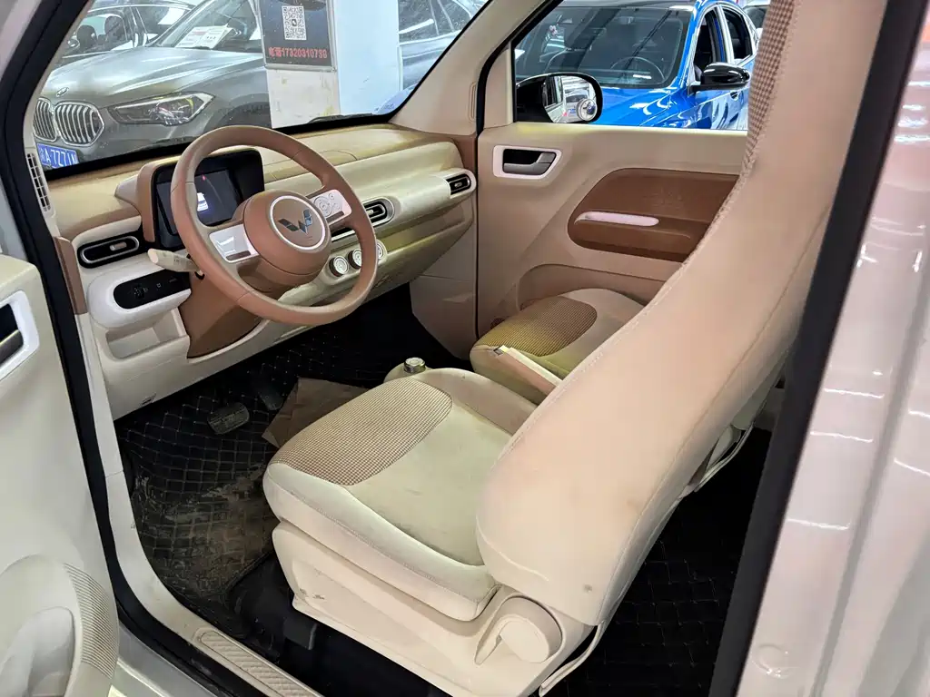 Wuling MINIEV — миниатюра 6