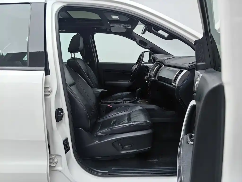 Ford Everest — миниатюра 23