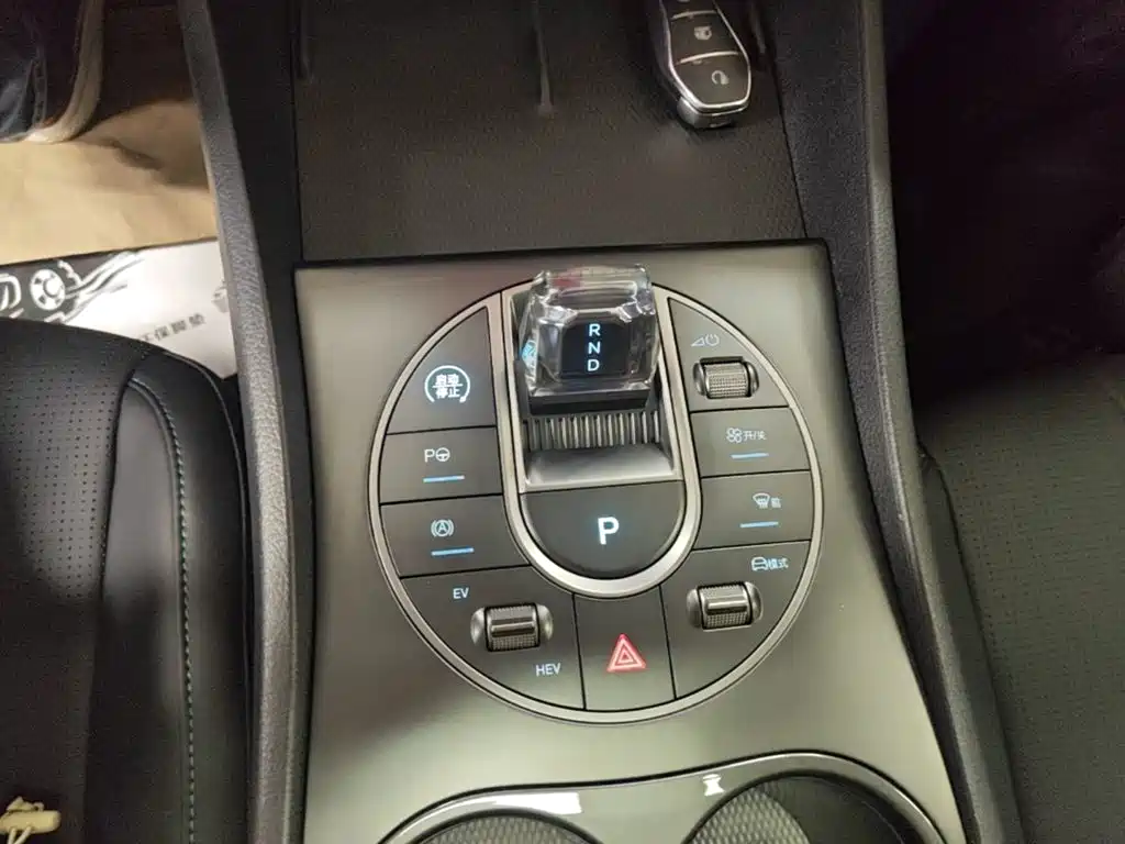 BYD Seal 05 DM-i — миниатюра 14