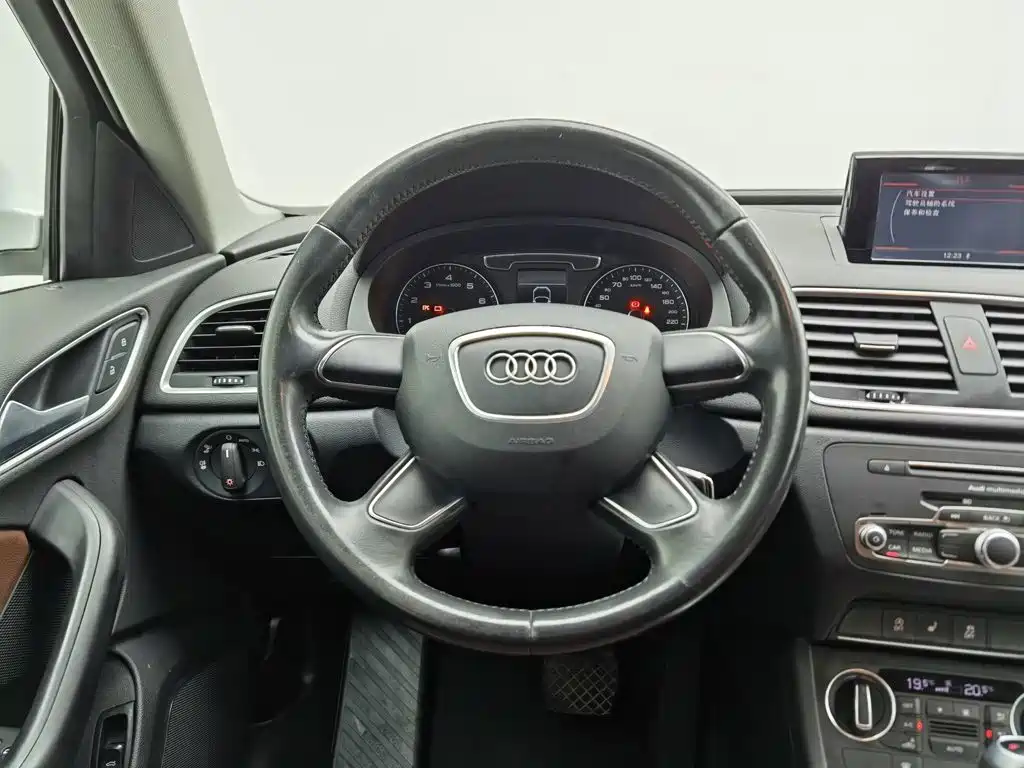 Audi Q3 — миниатюра 11