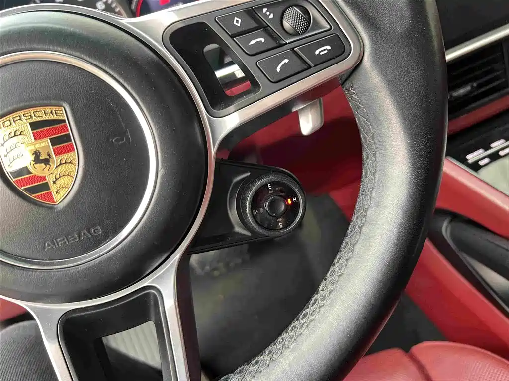 Porsche Cayenne Hybrid — миниатюра 7