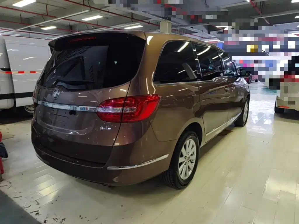 Buick GL8 — миниатюра 7