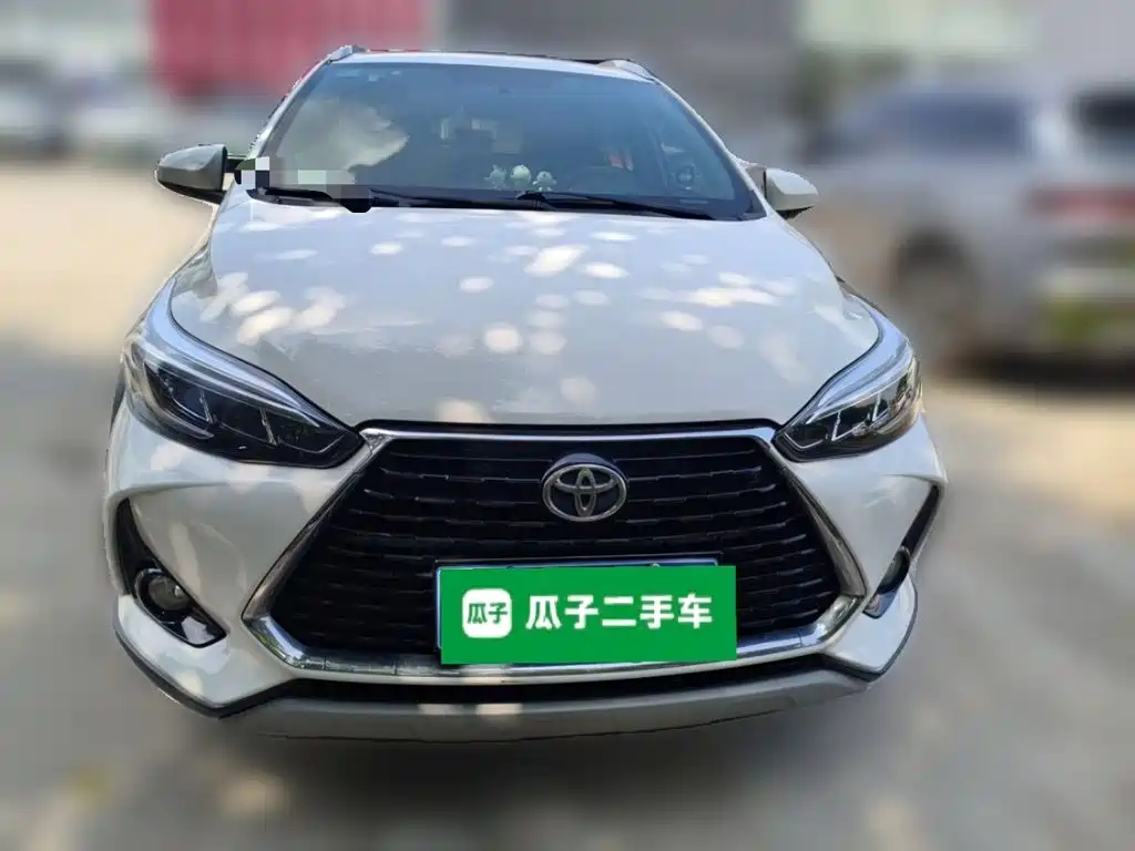 Toyota Yaris L — миниатюра 2