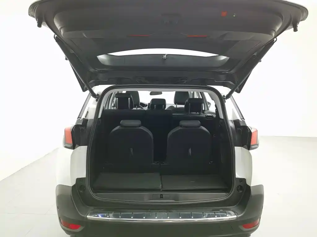 Peugeot 5008 — миниатюра 16