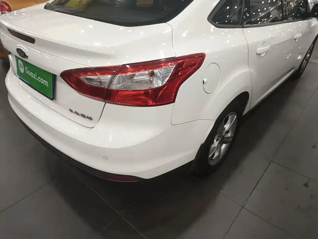 Ford Focus — миниатюра 8