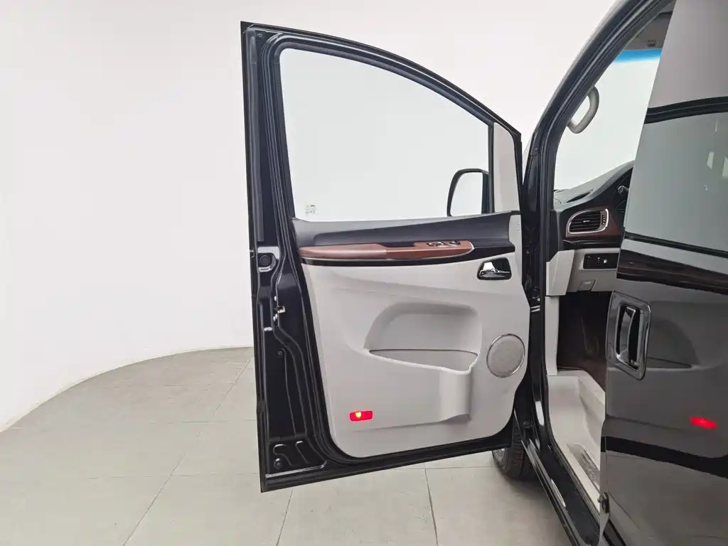 JAC Refine M5 — миниатюра 8