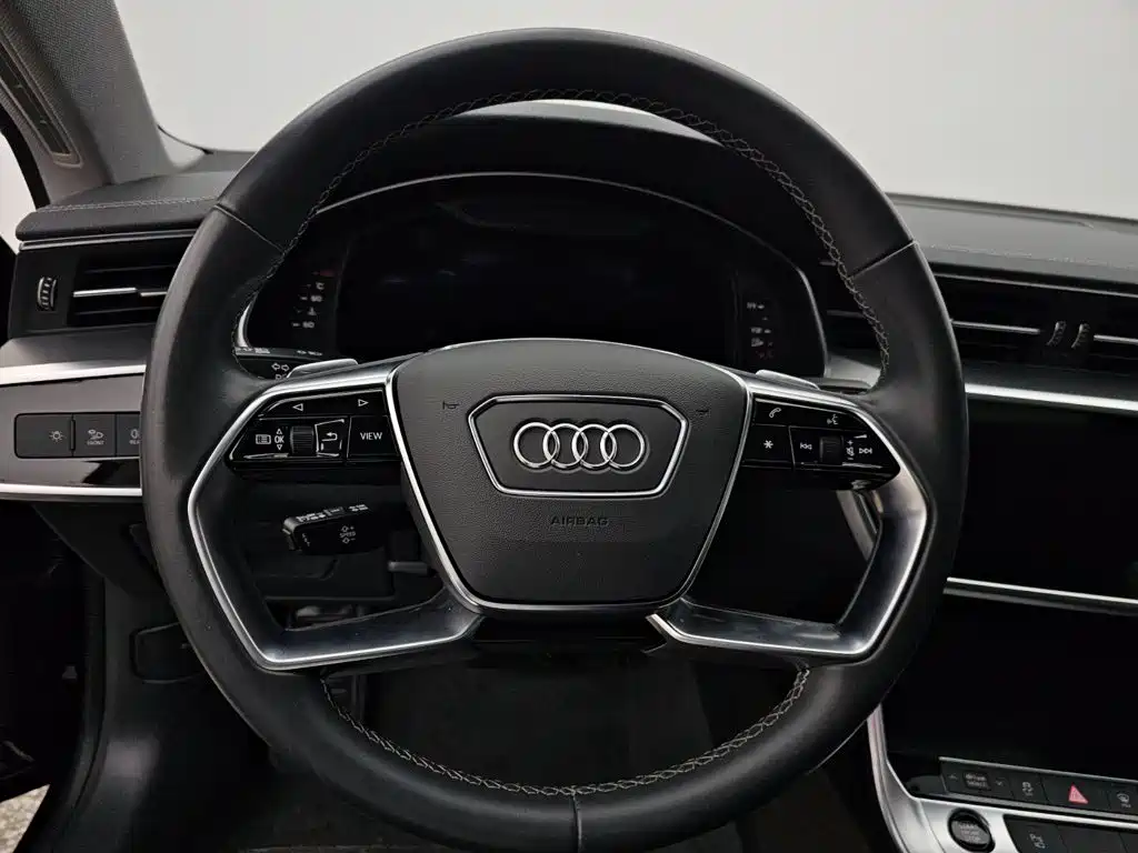 Audi A7L — миниатюра 6