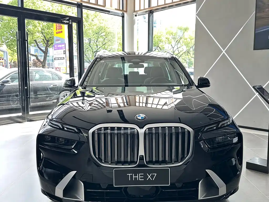 BMW X7 2026 xDrive40i Lead Luxury 7 мест