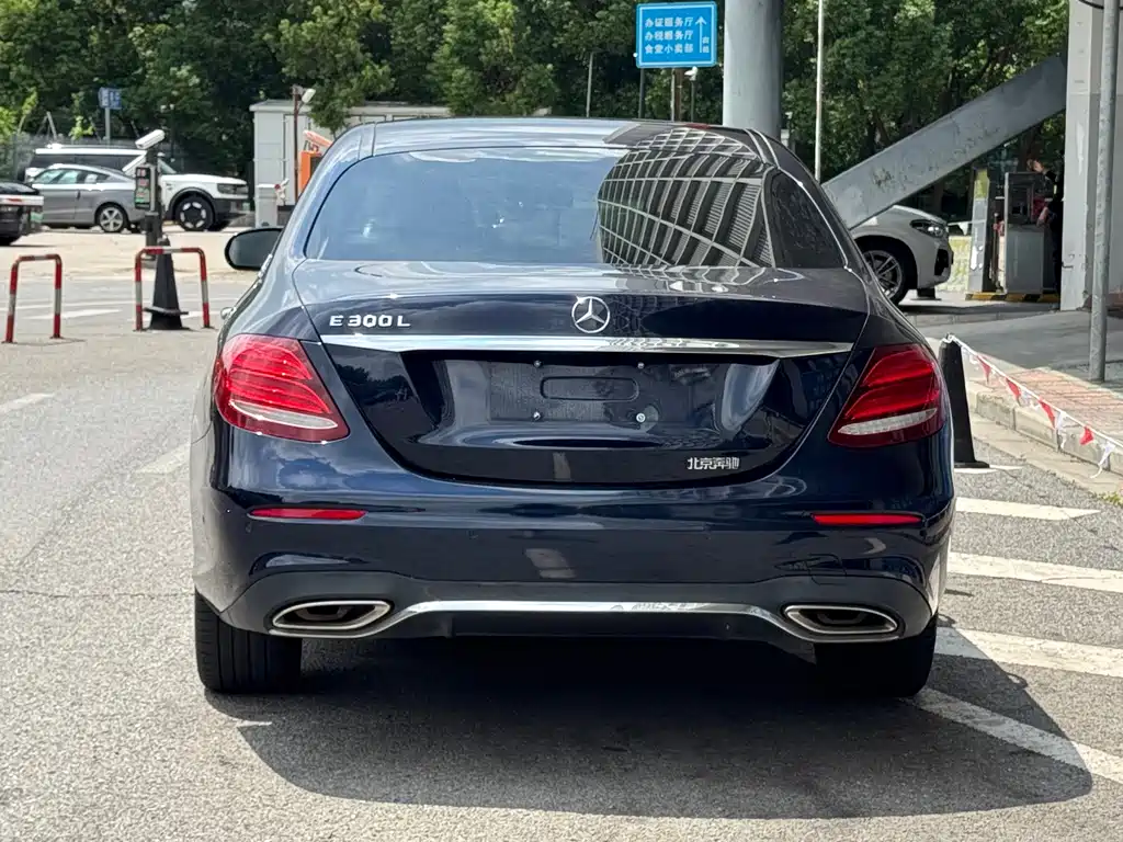Mercedes-Benz E-Class E 2018 E 300 L Sport Fashion