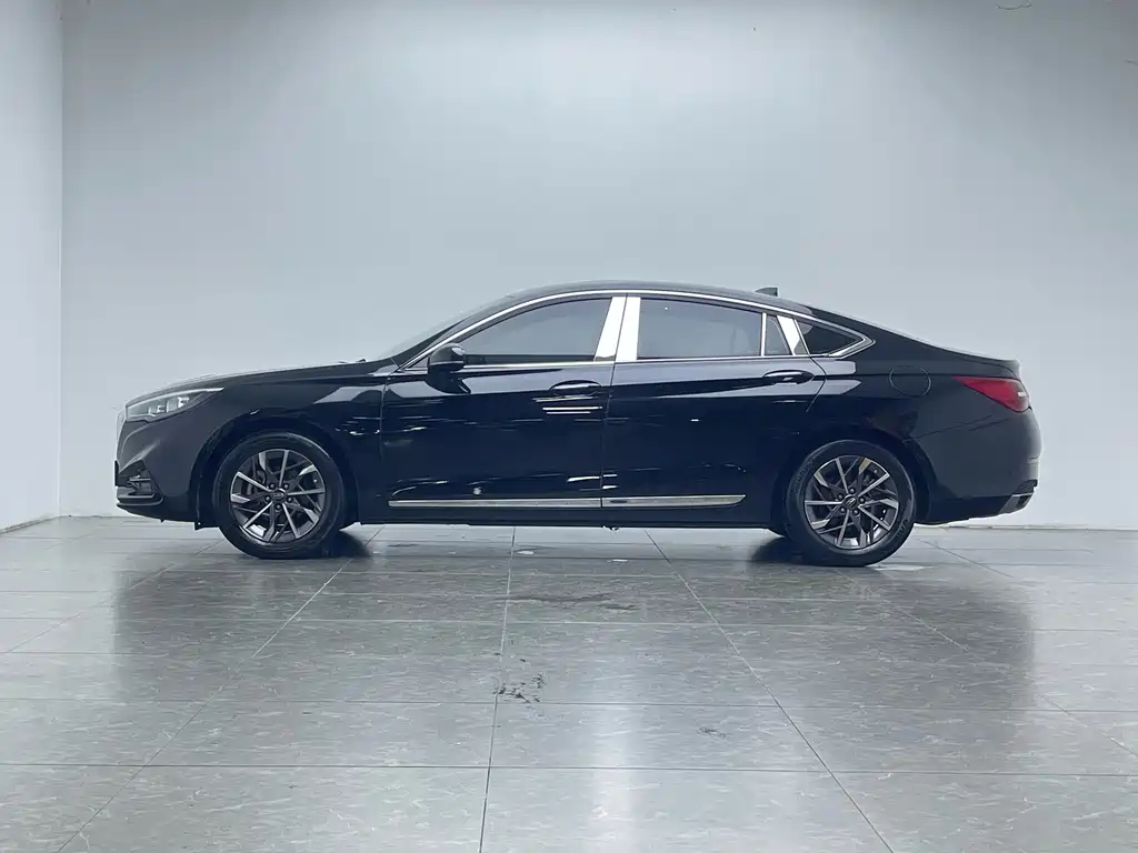 Hongqi Hongqi H5 — миниатюра 6
