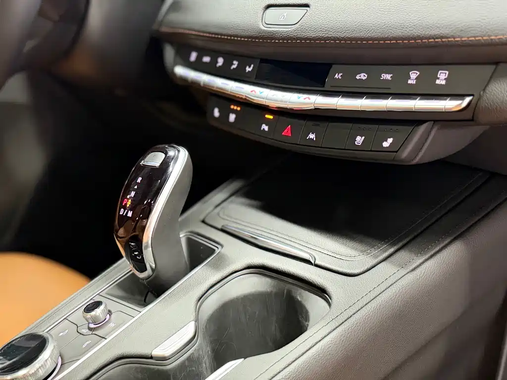 Cadillac XT4 — миниатюра 20